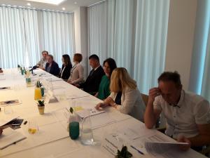 Novinarska konferenca 3